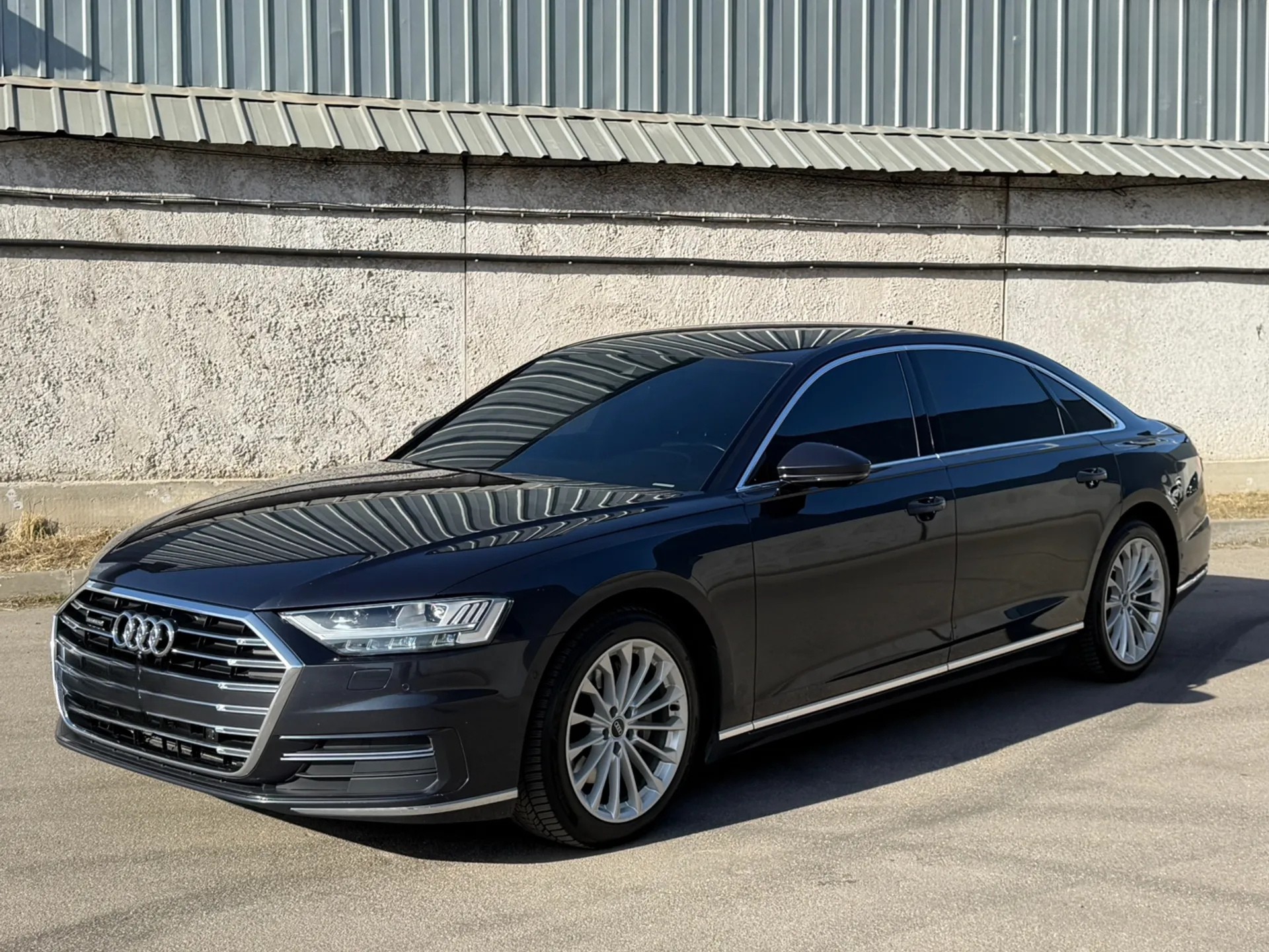 Audi A8 S-Line — фото 3